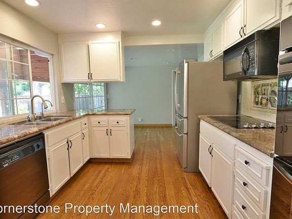 3rd image of 6842 Trinidad Dr
