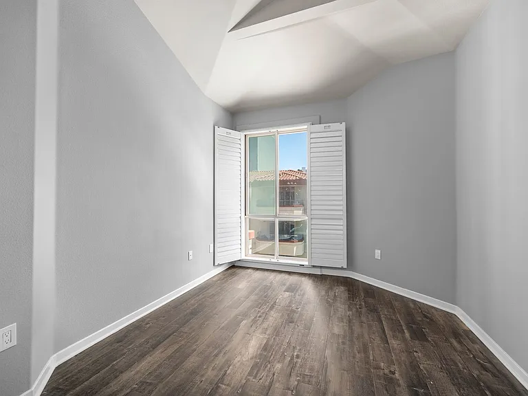 1501 Front St #633 — Photo 16