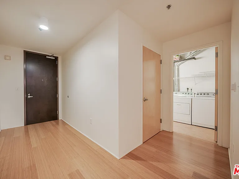 1111 S Grand Ave #1115 — Photo 17