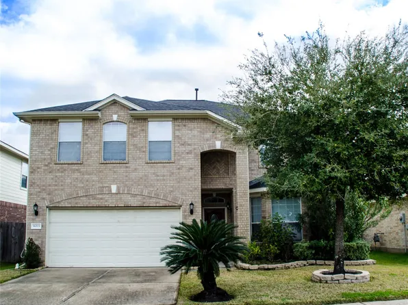 16323 Yabbie Dr, Sugar Land, TX 77498
