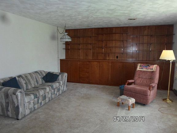 3rd image of 205 N Argold St