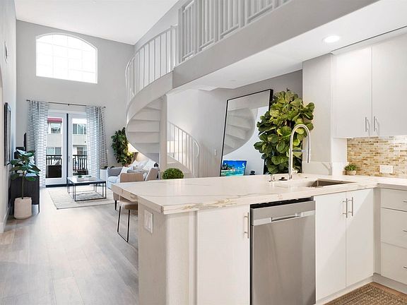 2nd image of 3275 5th Ave APT 505