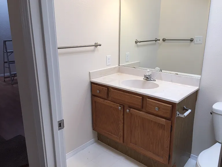 11200 Wales Ave NE — Photo 15