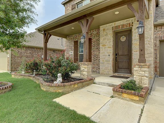 4th image of 805 Beeville Ct