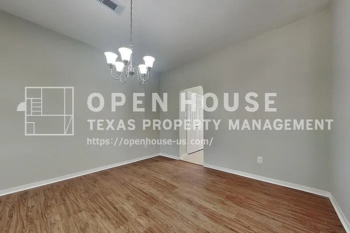 1210 Colonial Heights Dr — Photo 12