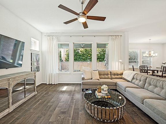 5th image of 1123 Alpine Dr