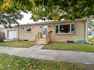 1124 Waverly Pl, Joliet, IL 60435