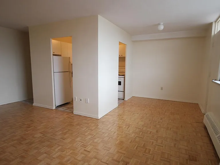 3100 Erindale Station Rd — Photo 5