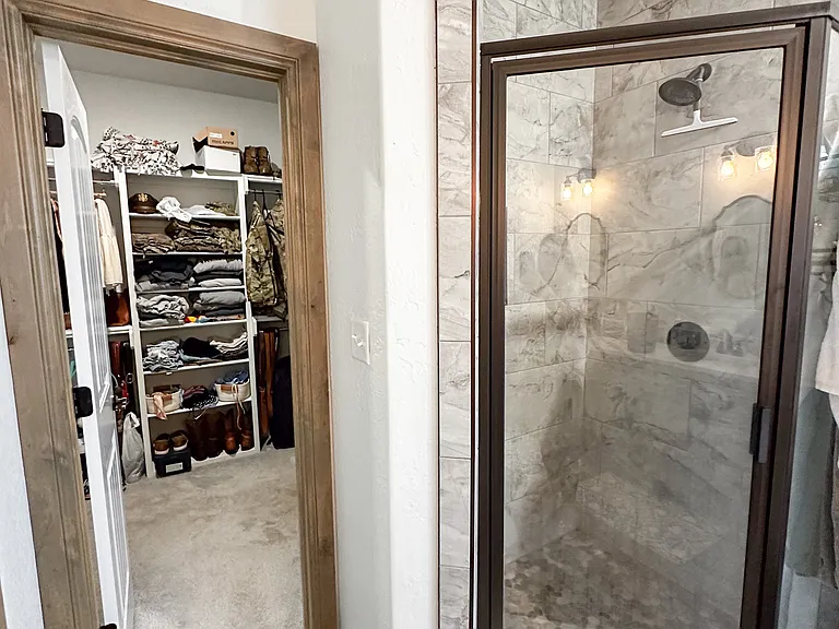 1035 Greenview Dr — Photo 16