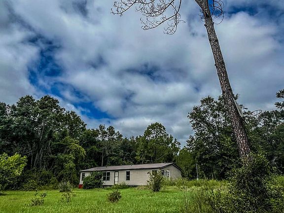3rd image of 1673 SW Nautilus Rd