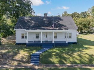 204 E Jones St, Fort Deposit, AL 36032