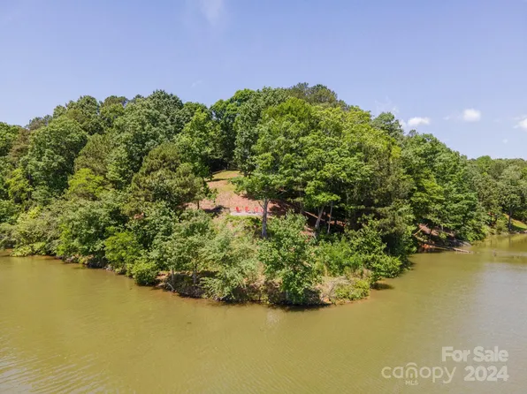 122 Stonecliff Lane, Stony Point, NC 28678