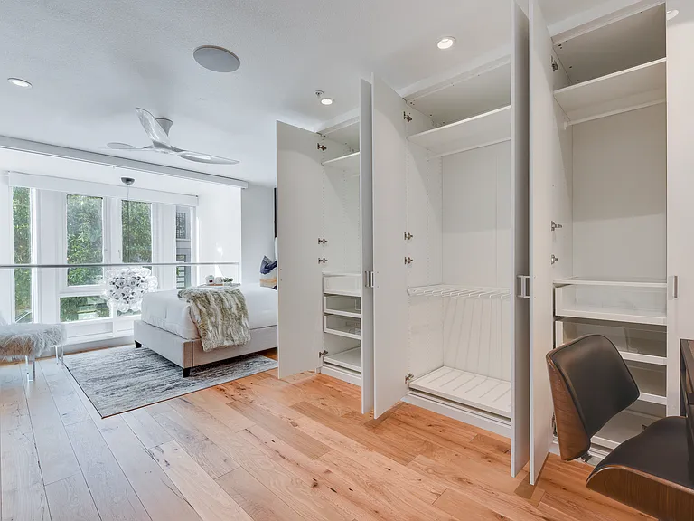 88 King St #110 — Photo 16