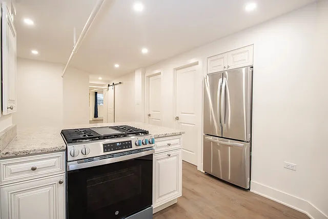 1319 W Early Ave #G — Photo 8