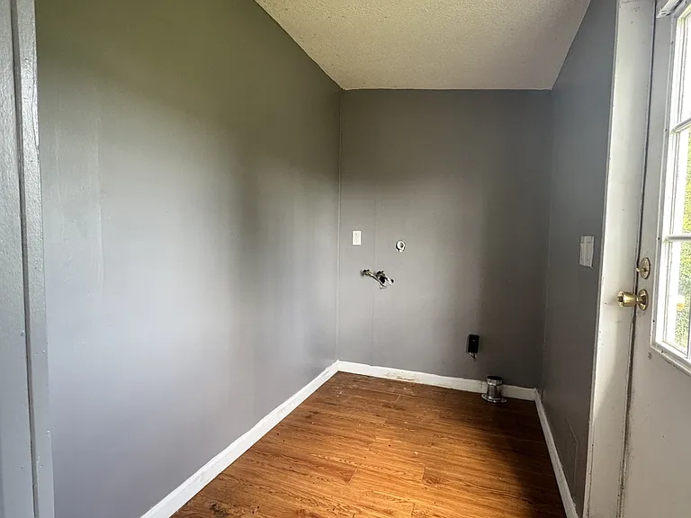 1003 Pleasantdale Cir — Photo 8