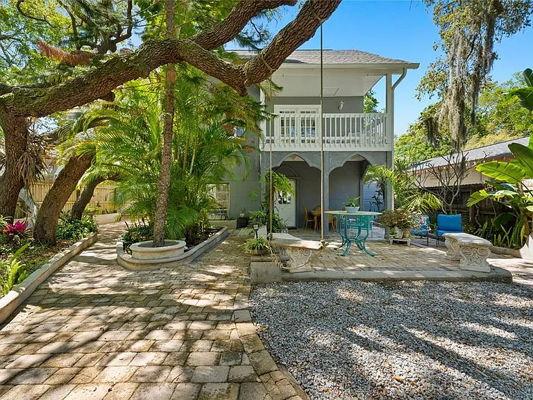 515 Crystal Beach Ave — Photo 1