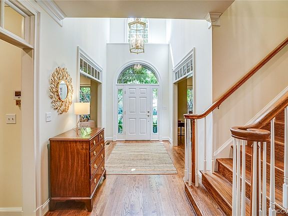 4th image of 58 E Square Ln