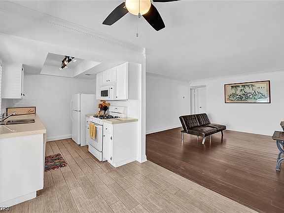 3rd image of 1405 Vegas Valley Dr APT 348