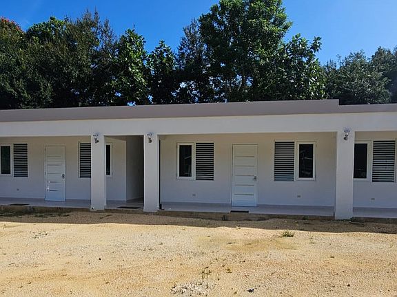 Brand new building, modern, spacious and ventilated. Has his own balcony and terrace. Private parking included.