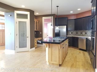 10248 SE Nicole Loop, Happy Valley, OR 97086