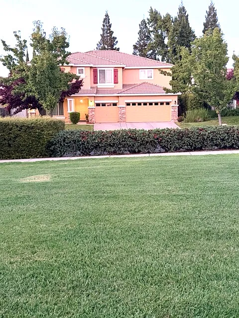 5 bed, 3506 sqft, $3,750 — Photo 2