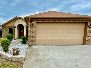 109 S 3rd St, Skidmore, TX 78389