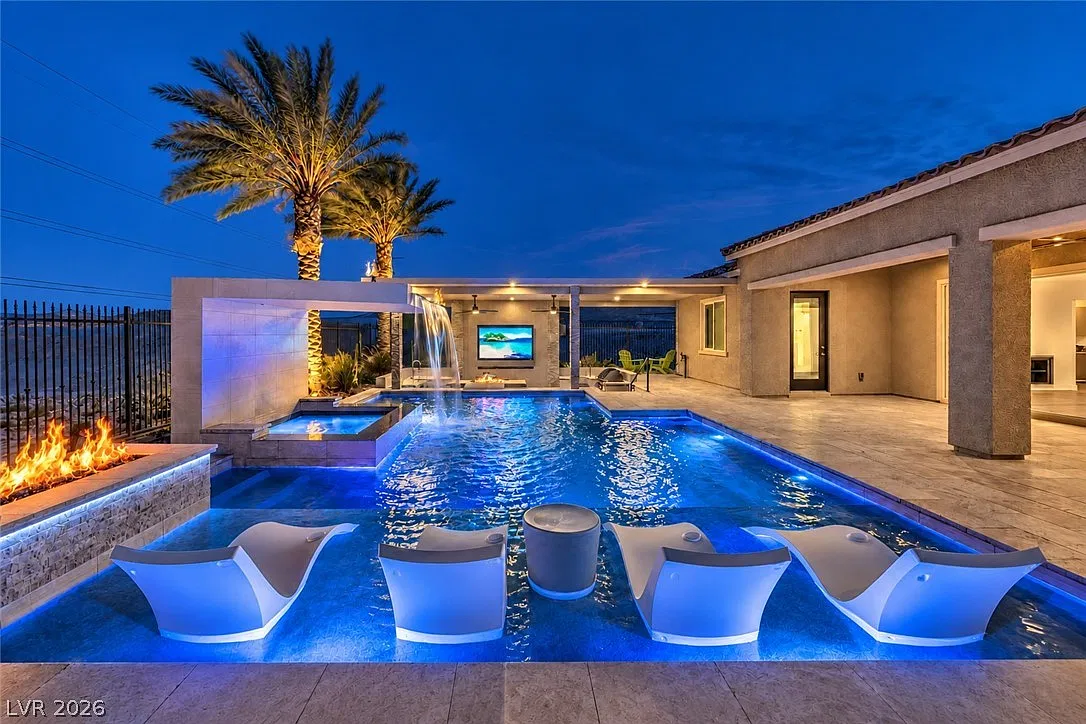 4 bed, 3.5 bath, 3564 sqft, $6,950 — Photo 4