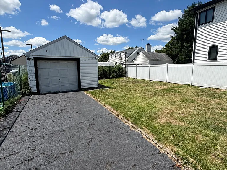 629 Erudo St — Photo 12