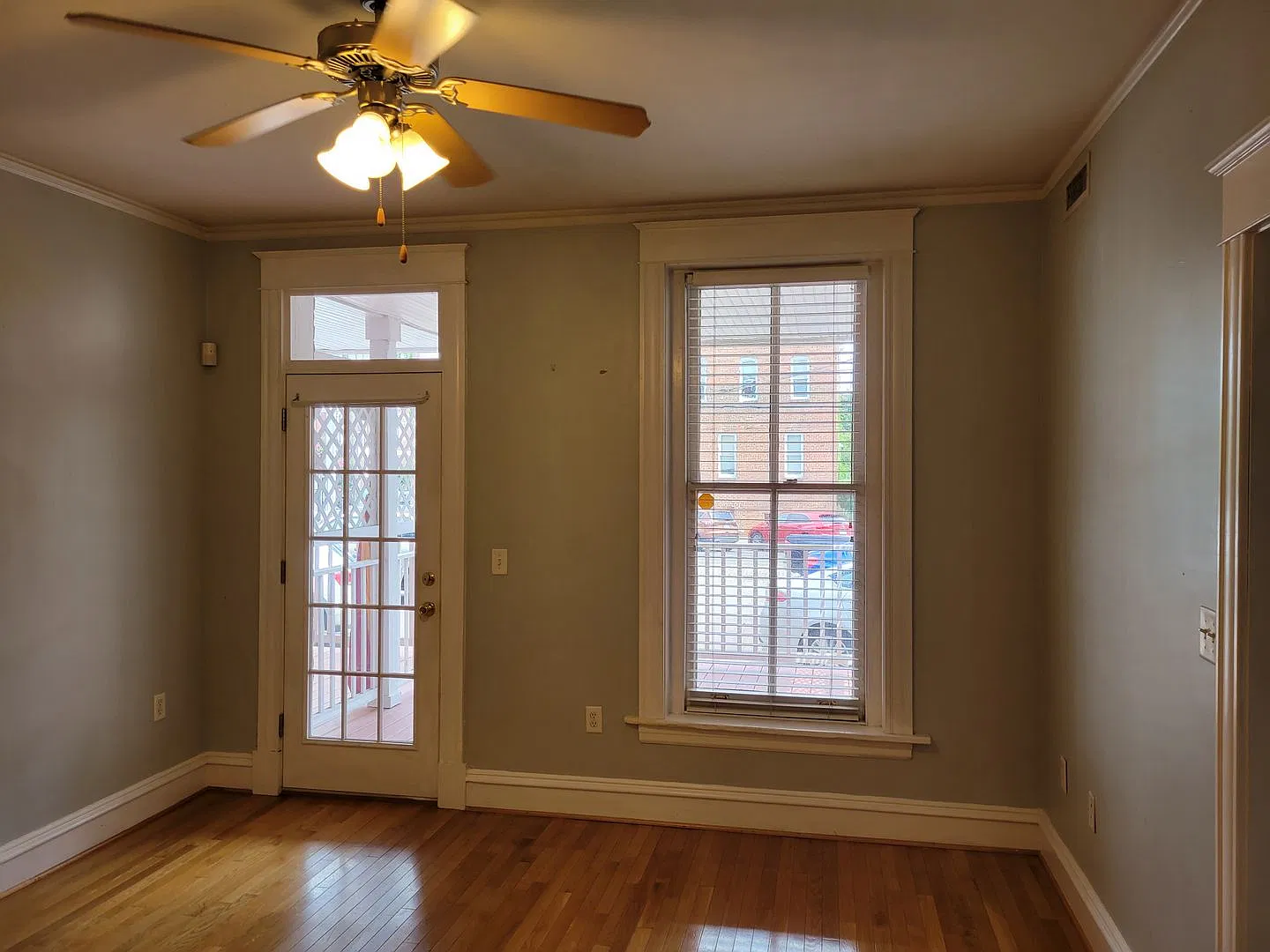 1 Bedroom Condo on Park Avenue within walking distance to shops, restaurants, VCU — Photo 4