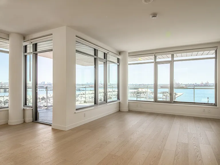 785 Harbour Ave #4 — Photo 4