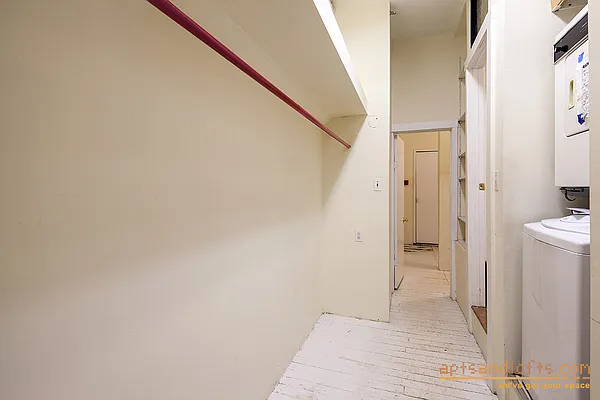 Rented by aptsandlofts.com | media 3