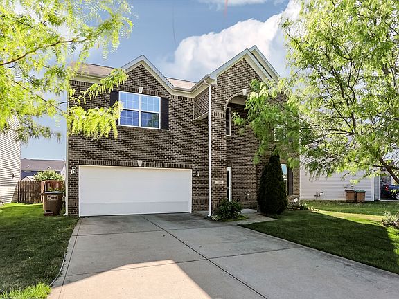 2nd image of 1930 Lakecrest Dr