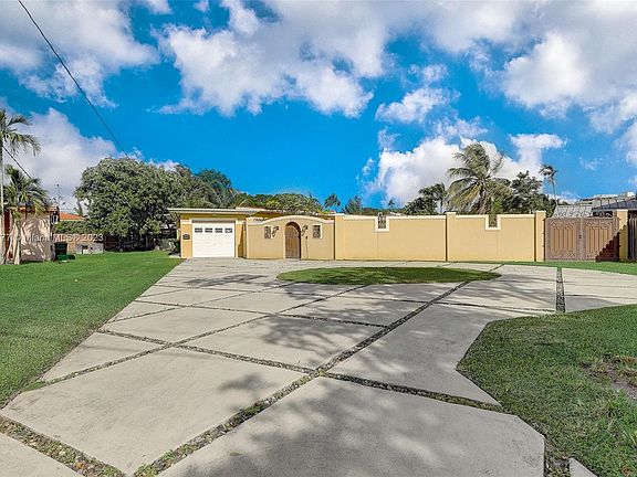 4th image of 1855 Hibiscus Dr