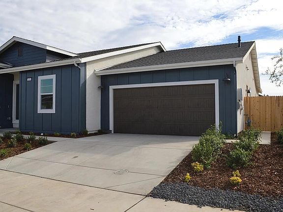4th image of 2430 Bastidas Dr