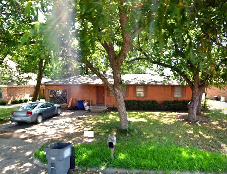 1st image of 412 N Jackson Ave