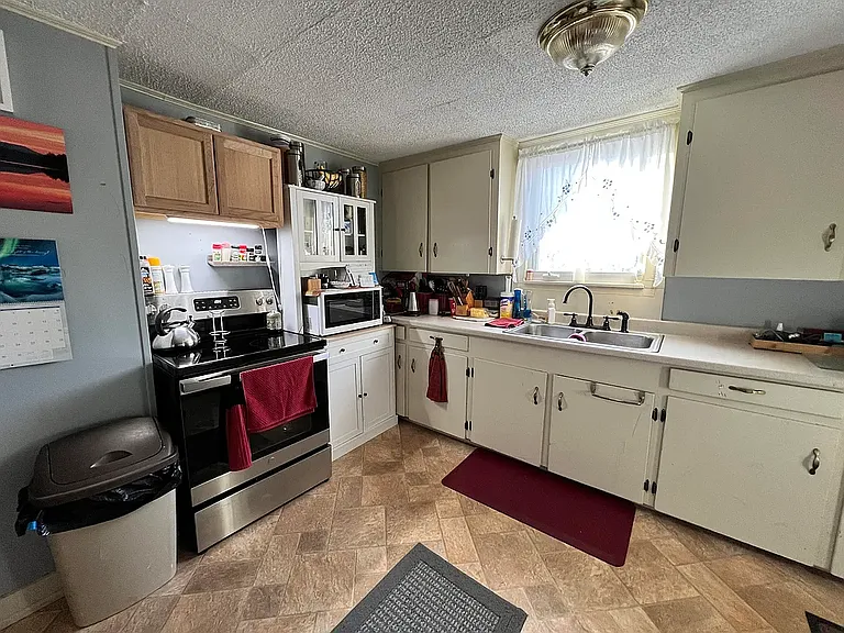 8 Reservoir Hill Rd — Photo 5