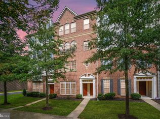 2615 Eastbourne Dr #281, Woodbridge, VA 22191