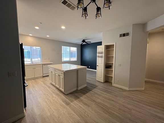 4th image of 14546 Newport Ave Unit 2