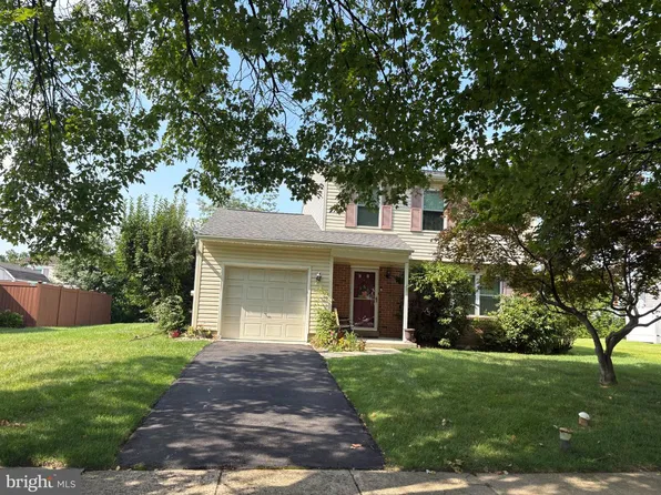 3219 Leeland Dr, Bensalem, PA 19020