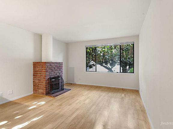 3rd image of 1601 Grant Ave #K1e