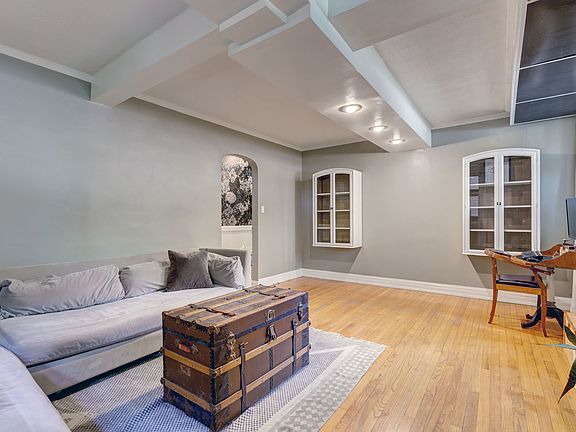 5th image of 1136 Ontario St APT G