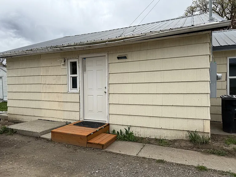713 S Billings Blvd — Photo 2