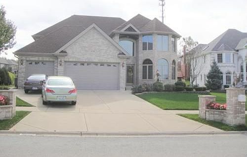 1st image of 1046 Hilltop Dr