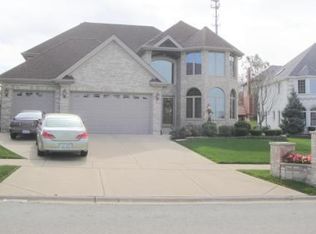 1046 Hilltop Dr, Lemont, IL 60439