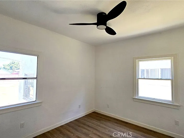 973 N Park Cir #5 — Photo 5