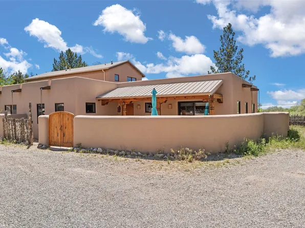 630 Zuni St #8, Taos, NM 87571