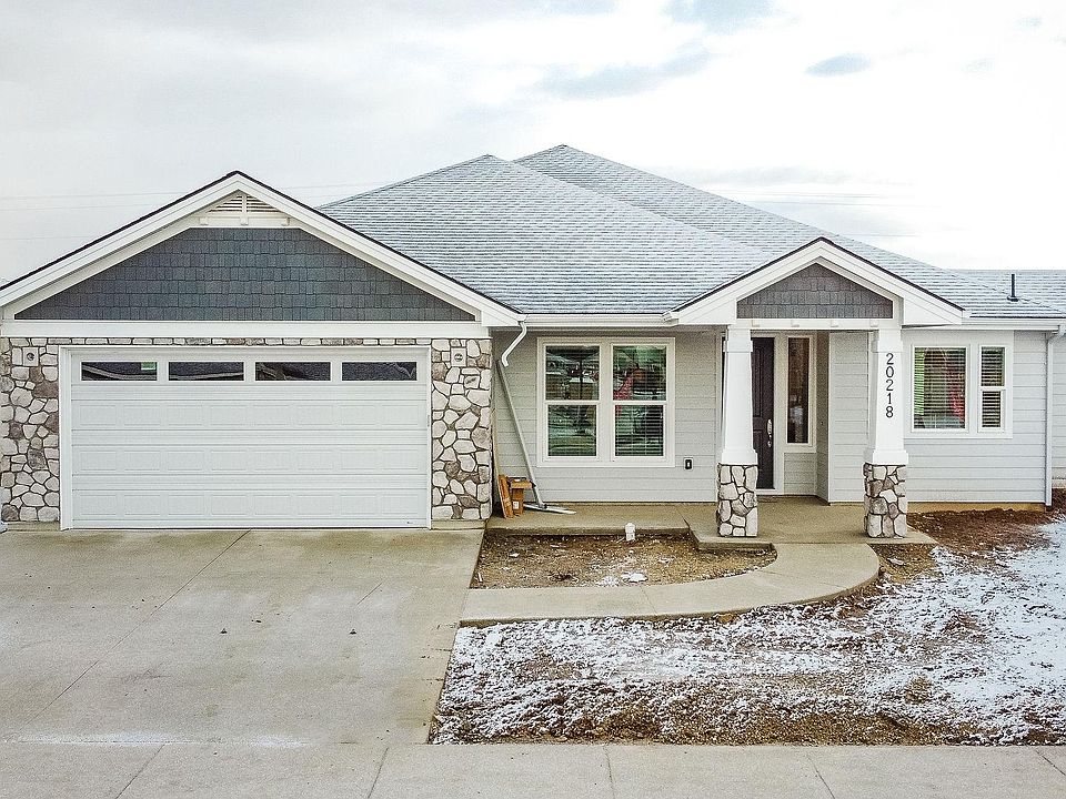1st image of 20218 Carbondale Ave