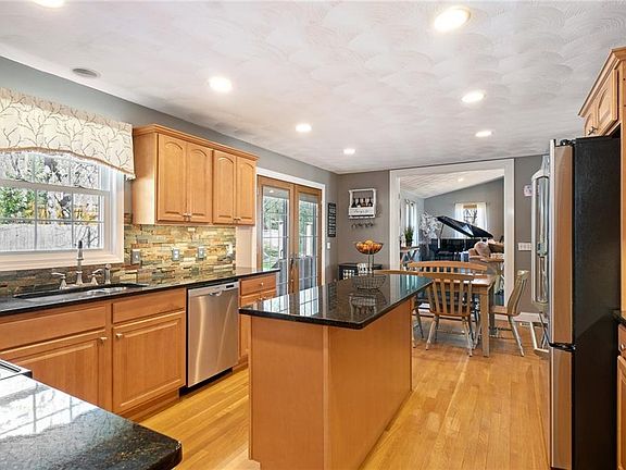 5th image of 41 Weymouth Ln