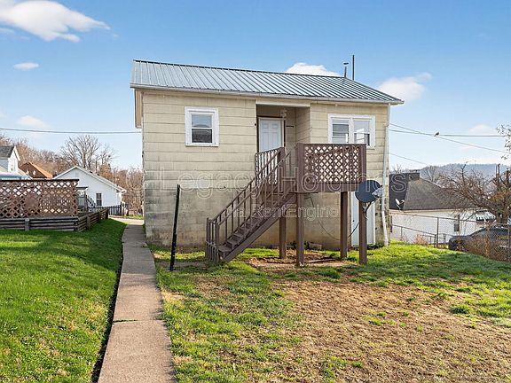 5th image of 604 1/2 Hart St