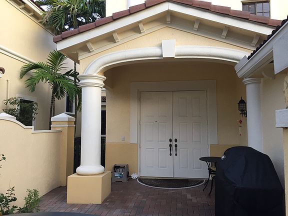 2nd image of 1609 Passion Vine Cir #124